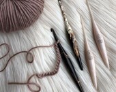 Furls Streamline - Ergonomic Crochet hooks - Cafe - Free Shipping