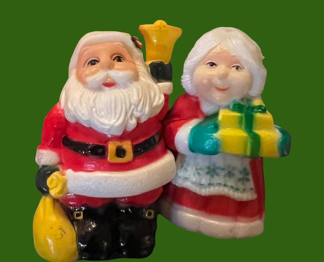 Vintage 1950s Santa and Mrs Claus Salt and Pepper Shakers, Hong Kong - Etsy