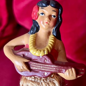 Vintage Chalkware Hula Girl Nodder 1949 6 3/4”
