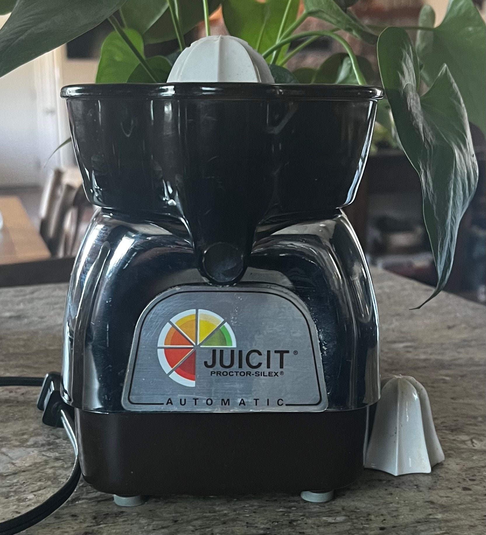 Proctor Silex Juicit Electric Citrus Juicer Machine for Orange