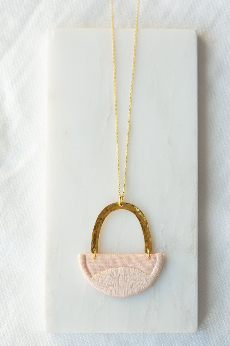 LINNEA NECKLACE