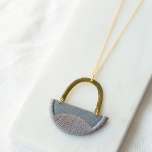 LINNEA necklace in Grey image 4