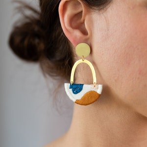 OLSEN earrings in Off White with Goldenrod and Blue