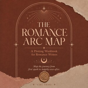 Op de afbeelding: Een donkerbruin werkboek getiteld The Romance Arc Map, A Plotting Workbook for Romance Writers, Map the journey from first spark to happily-ever-after, voorzien van een gouden waszegel met bladmotief en witte hemelse lijntekeningen.