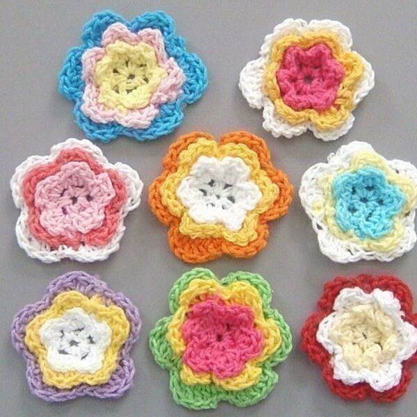24 Handmade Crochet Flower Appliques 8 Colors A84