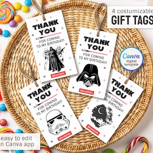 Peut inclure: Quatre étiquettes cadeaux personnalisables sur le thème de Star Wars. Chaque étiquette présente le texte « MERCI » et « POUR VOTRE VENUE À MON ANNIVERSAIRE ! » ainsi que des illustrations de personnages. Les étiquettes sont faciles à modifier dans l'application Canva.