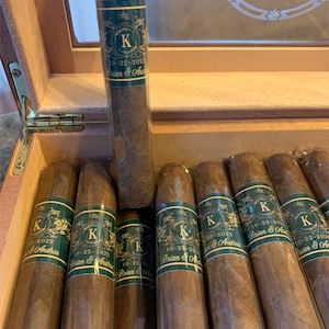 Custom Cigar Labels. Wedding Cigar Bands with Initials. Cigar Labels with Monogram. Wedding Favors. Cigar Rolling Station Bands