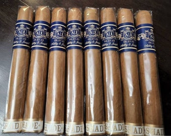 Custom Wedding Cigar Bands, Cigar Labels Wedding Favors, Bespoke Wedding Gifts, Elegant Event Labels, Personalized Cigar Bar Decor Labels