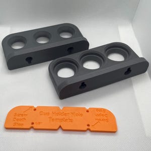 Sleek Pool Cue Holder Wall Mount: Home Bar & Man Cave Decor