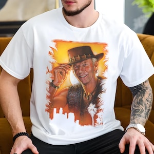 Crocodile Dundee V1 Natural T Shirt movie poster retro vintage Cotton Men&#39;s Women&#39;s gift present