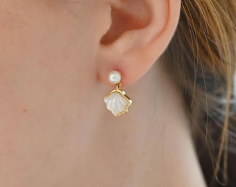 Dainty Mother of Pearl Studs, Freshwater Pearl Silver / Gold Drop Earrings,  Shell Wedding Earrings  for Her
