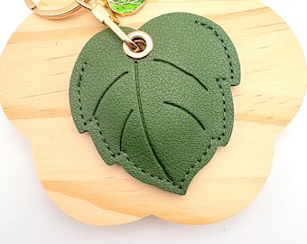Green Leaf AirTag Holder Keychain, Cute AirTag Case, Gifts for Plant & Nature Lovers, College Care Package, Unique Car Accessories For Women
