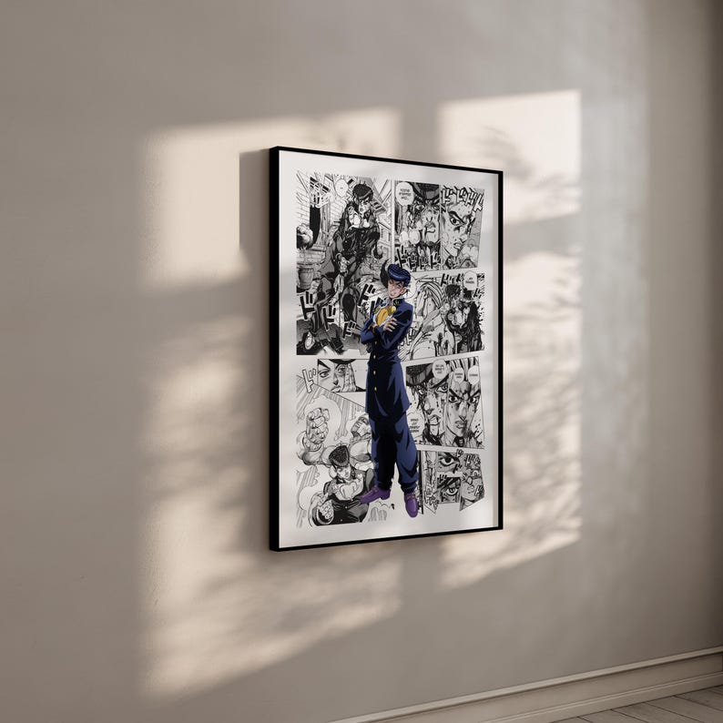 Puede incluir: Obra de arte enmarcada con una ilustraci&oacute;n de estilo manga. La obra presenta un personaje con uniforme azul oscuro y zapatos morados, sobre un fondo de vi&ntilde;etas de c&oacute;mic en blanco y negro. El marco es negro.