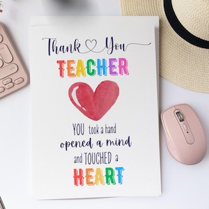 Carte de remerciement imprimable pour professeur de remerciement des élèves, « Le professeur prend une main ouvre un esprit et touche un cœur », modèle de carte pliable 5 x 7