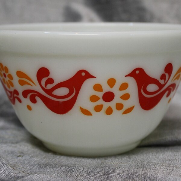Vintage Pyrex 1.5 Pint Bowl - Friendship