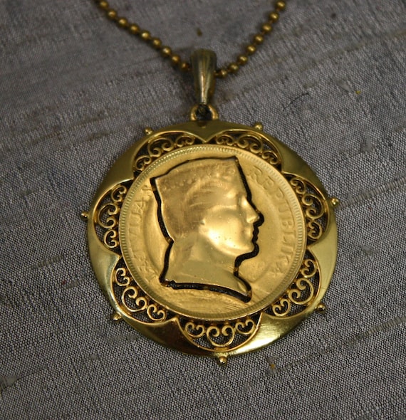 Vintage Latvian Gold Coin Cameo Silhouette Cut Ou… - image 1