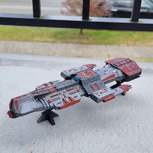 Avenger Class Lantean Cruiser (with stands)- 24 cm