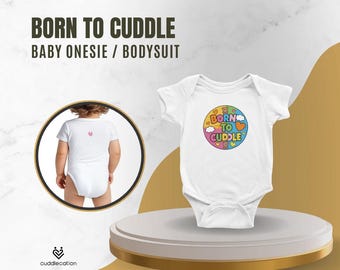Geboren zum Kuscheln Baby Body - Weicher Baumwoll Kurzarm-Body - Babypartygeschenk - Süßes Unisex-Säuglings-Outfit
