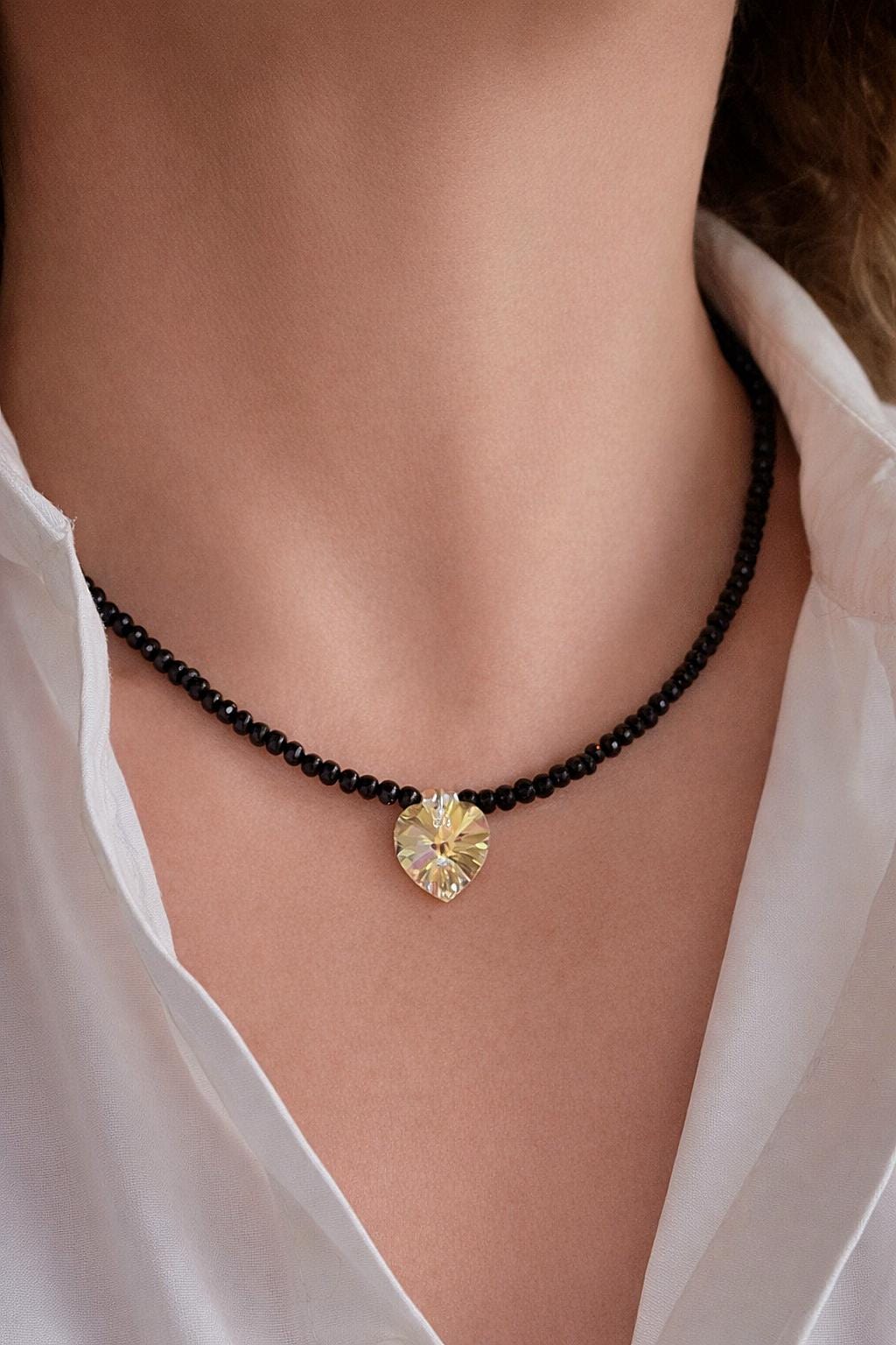 Collana Girocollo Con Perle Dorate E Ciondolo A Cuore – Perline Spesse, Regalo Per Donna - 2