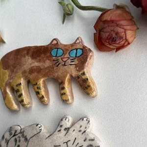 Handmade Clay Cat Magnets – One-of-a-Kind Hand-Painted Kitty Fridge Decor – Unique Cat Lover Gift – Cute Feline Magnet Set