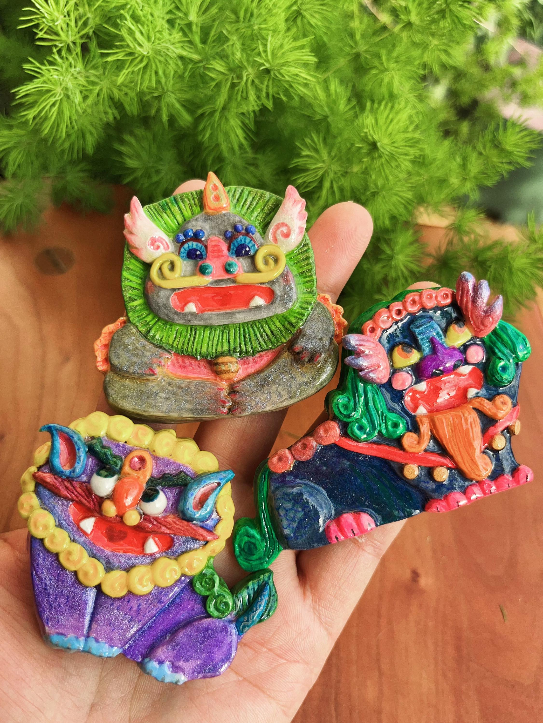 Handcrafted Clay Guardian Lion Magnet Set: Feng Shui Fridge Decor