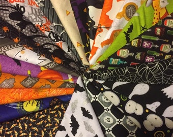 108 Piece Groomer's Pack HALLOWEEN Print Bandanas