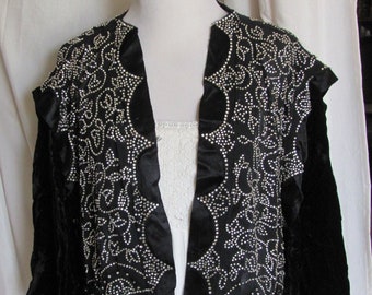 WOW! Antike viktorianische schwarze Seide Mourning Jacke Mantel Bluse schwere Glas Strass Metall Perlen Circa späten 1800