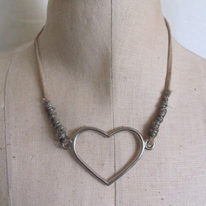 Necklace Beautiful Silver Heart Suede Leather Choker Necklace (101A)