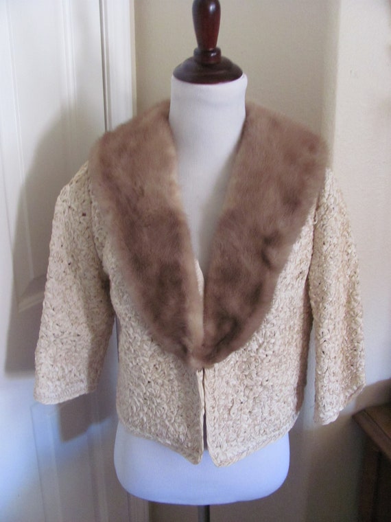 Vintage Ribbon Knit Mid Century Mink Collar Short 