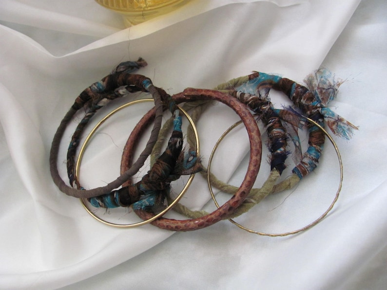 #02 Stacking Bangle Bracelets Textile Leather Set of 7 Brown Green Gold