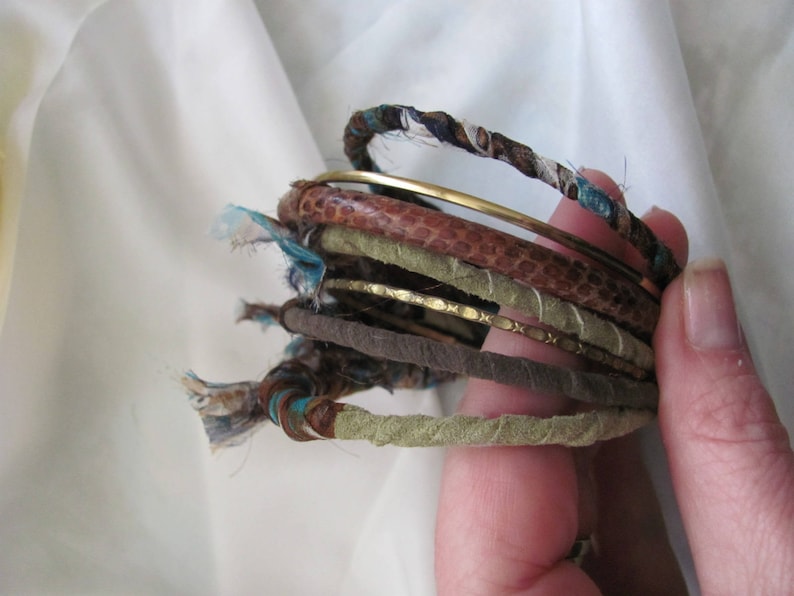 #02 Stacking Bangle Bracelets Textile Leather Set of 7 Brown Green Gold