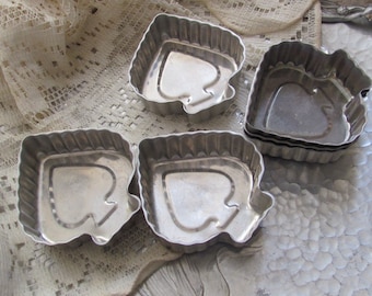 Set med 5 vintage aluminiumformar för gelé och desserter, gelatin, individuella burkar, spade, kaka, bakning, kök