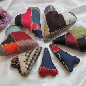 アンティーククレイジーキルト付きハート型ミニ枕（19世紀初頭）//ピンクッション、ドアノブハンガー、ホームデコレーション、クリスマスオーナメント *お好みで*