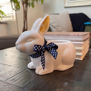Vintage Ceramic Rabbit Planter Pot with Gold Ears – 1990 Y2K Porch Decor – Whimsical White Bunny Vase or Indoor-Outdoor Flowerpot – Nursery