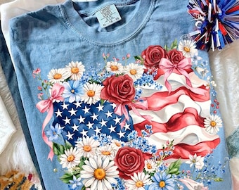 Bandera estadounidense floral PNG - Diseño de sublimación de flores silvestres patrióticas de EE. UU. para camisetas del 4 de julio
