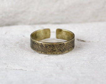 Stone - unisex brass ring, adjustable gold colored ring for man and woman, minimalist jewelry, irregular ring