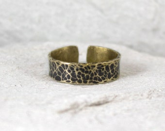 Lava - unisex brass ring, adjustable gold colored ring for man and woman, minimalist jewelry, irregular ring