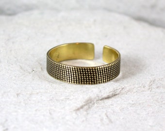 Canvas - unisex brass ring, adjustable gold colored ring for man and woman, minimalist jewelry