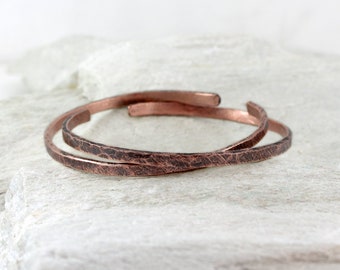 Set of 2 irregular copper bracelets, stacking metal bracelet, simple copper bangle for woman, minimalist open adjustable bracelet for men