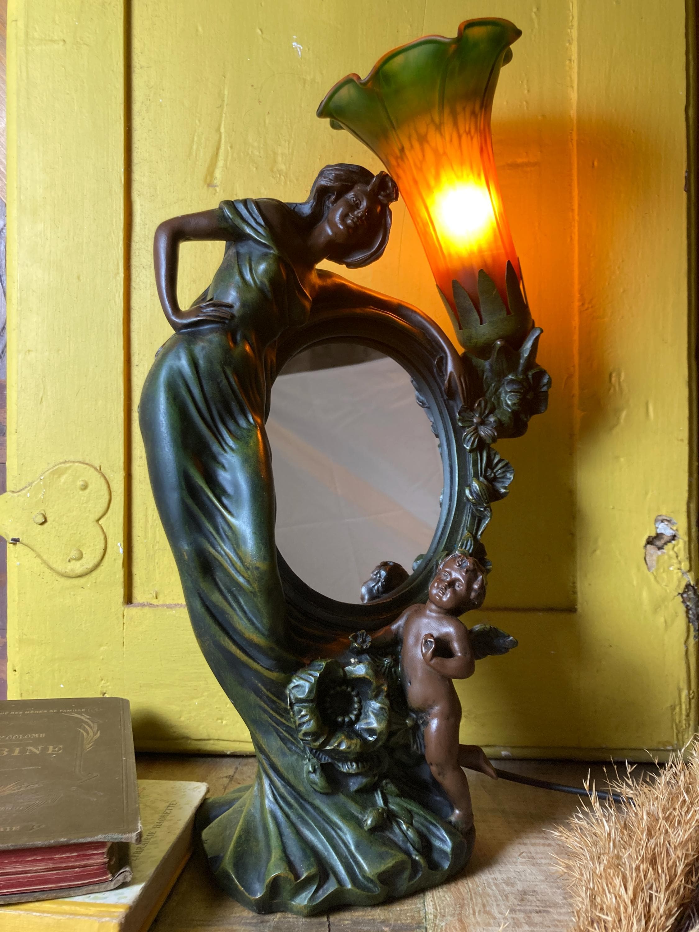 ヴィンテージランプ Lighting sculpture eye Art Nouveau Style Lamp. Woman and Angel With Mirror. Tulip Marbled