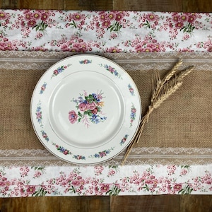 Antique &quot;Gascogne&quot; Semi-Porcelain Flat Plate from Moulin des Loups | Vintage Floral Decor from the 50s/60s