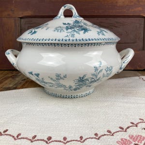 Antique &quot;Elvire&quot; Soup Tureen – Sarreguemines France – Terre de Fer – Vintage Blue Floral Decor