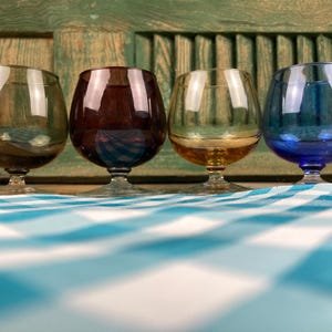 Vintage Colored Cognac Glasses – Mid-Century French Barware | Set of 4 Multicolor Digestif Glasses | 1950s Home Bar Decor