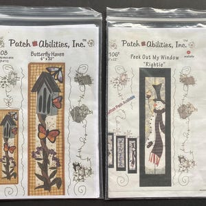 Könnte beinhalten: Zwei Bastelvorlagen von Patch Abilities, Inc. Die linke Vorlage ist "Butterfly Haven" mit den Maßen 15,24 cm x 55,88 cm. Die rechte Vorlage ist "Peek Out My Window 'Rightie'", ebenfalls 15,24 cm x 55,88 cm. Beide zeigen dekorative Designs.