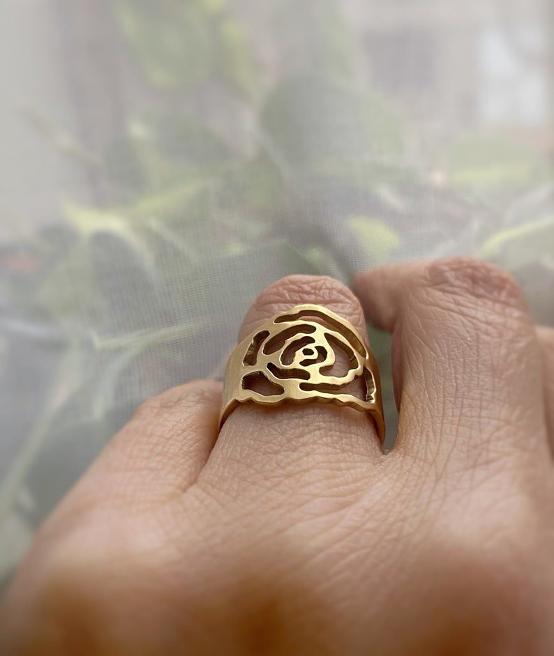 Alexis Rose Inspired Flower Ring Rose Ring Flower Ring in Brass or Sterling Silver Indie Style Ring Boho Ring Stylish Ring Rose image 3