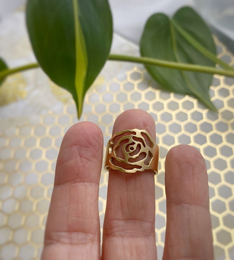 Alexis Rose Inspired Flower Ring Rose Ring Flower Ring in Brass or Sterling Silver Indie Style Ring Boho Ring Stylish Ring Rose image 6