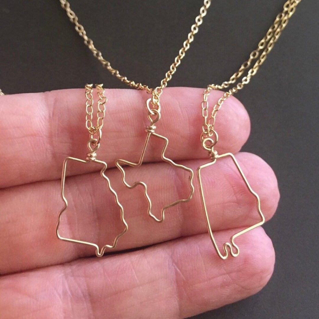 【予約販売】本 Gold or Silver in Necklace State Wire Every for Made Custom ピンズ・ピンバッジ・缶バッジ