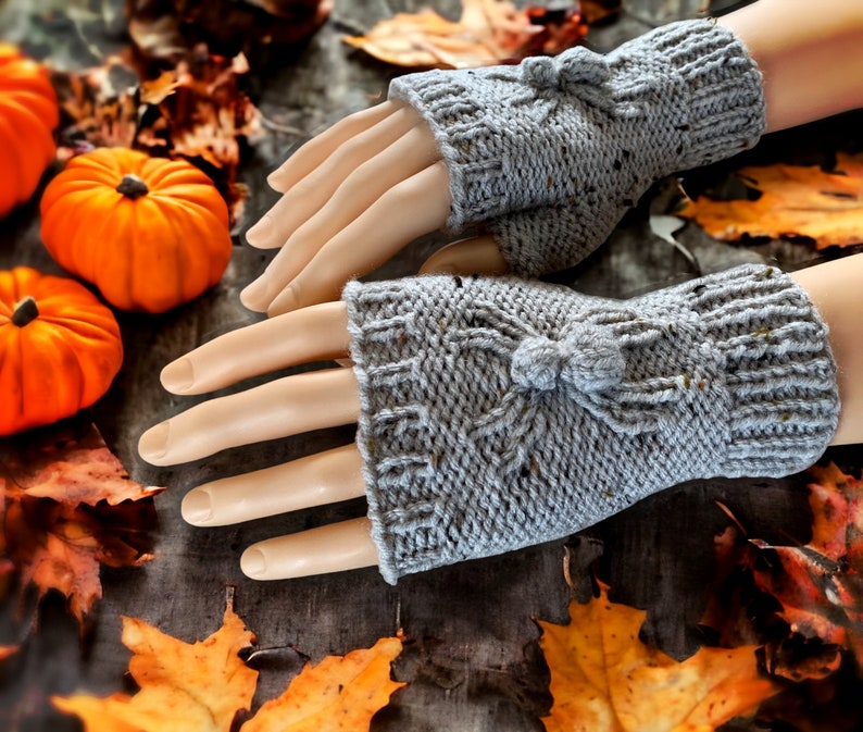 Knitting Pattern Fingerless Gloves with SPIDERS Knit Flat on 2 Needles with How-to Video Links Half Gloves Mitts English Only image 7