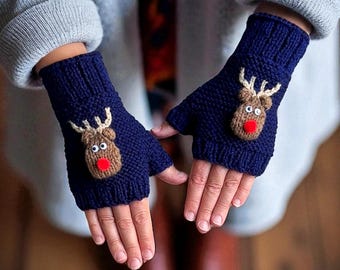 Christmas Reindeer Fingerless Gloves Knitting Pattern: Easy Knit Mitts (PDF Pattern) - English Only