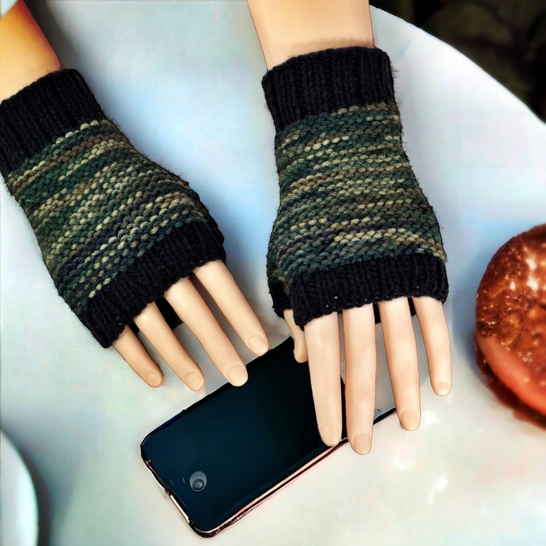 Easy to knit fingerless gloves